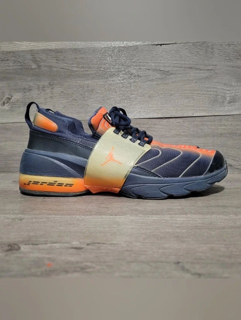 Rare Jordan Trunner Bubble 2001 mens size 11 blue orange Sneakers